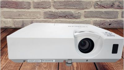 소형 HITACHI  CP - X3042 중고빔프로젝터