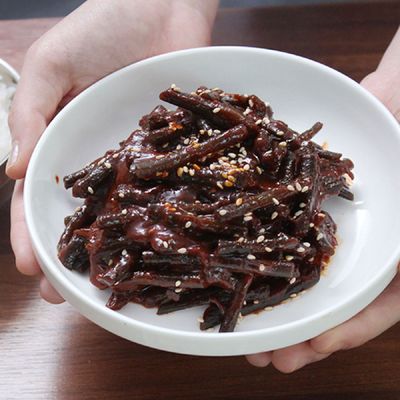 고추장 마늘쫑 장아찌 500g 국산 마늘쫑 무침 마늘쫑 고추장 장아찌 혼밥메뉴 집밥반찬 겨