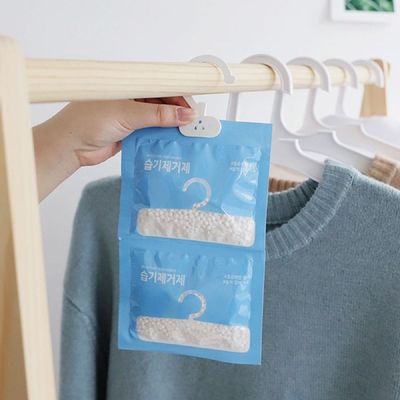 장마철 옷장서랍장신발 습기제거 옷걸이형 국산제습제 습기 습기제거제 제습제 제습기 물먹는하마